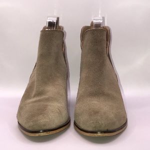 Chelsea Crew Black Label suede leather booties. Size 39. Tan. (ii)